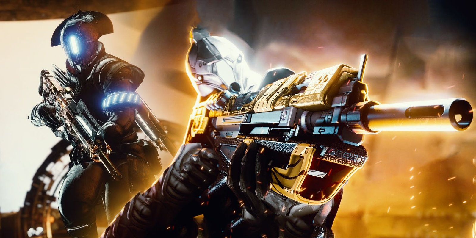 A Destiny 2 Warlock running with a Pulse Rifle on the left, while another Guardian aims a The Messenger Pulse Rifle on the right.